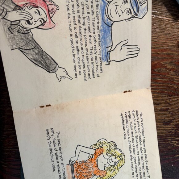 Barbie's Neighborhood Kid Stuff See Hear Read Book + Vinyl Record Untested - Picture 4 of 11